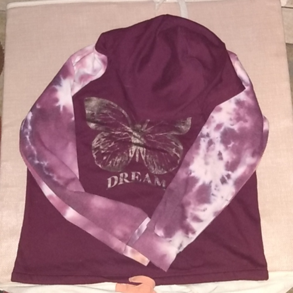 Sweater with hoodie pull over